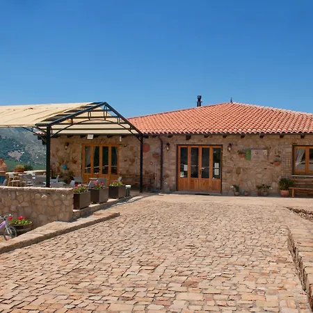 Foresteria Mongerrati Farm stay Isnello