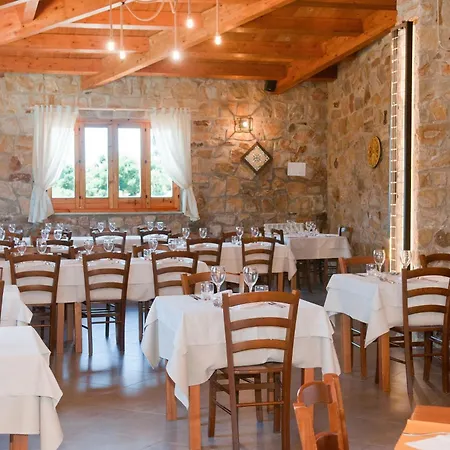 Foresteria Mongerrati Farm stay *